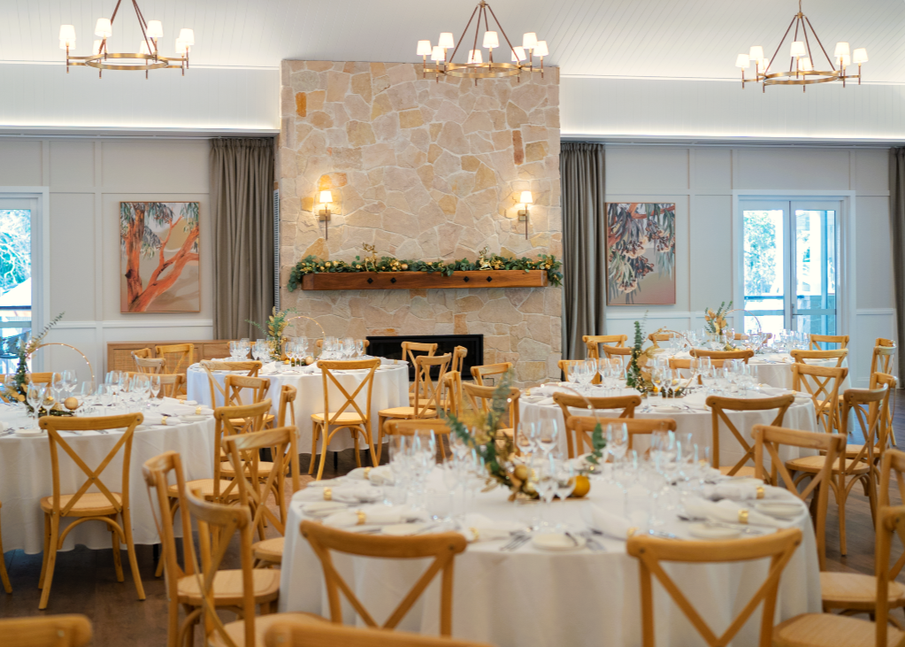 Corporate_Christmas_Party_Set_Up_Mobile.png